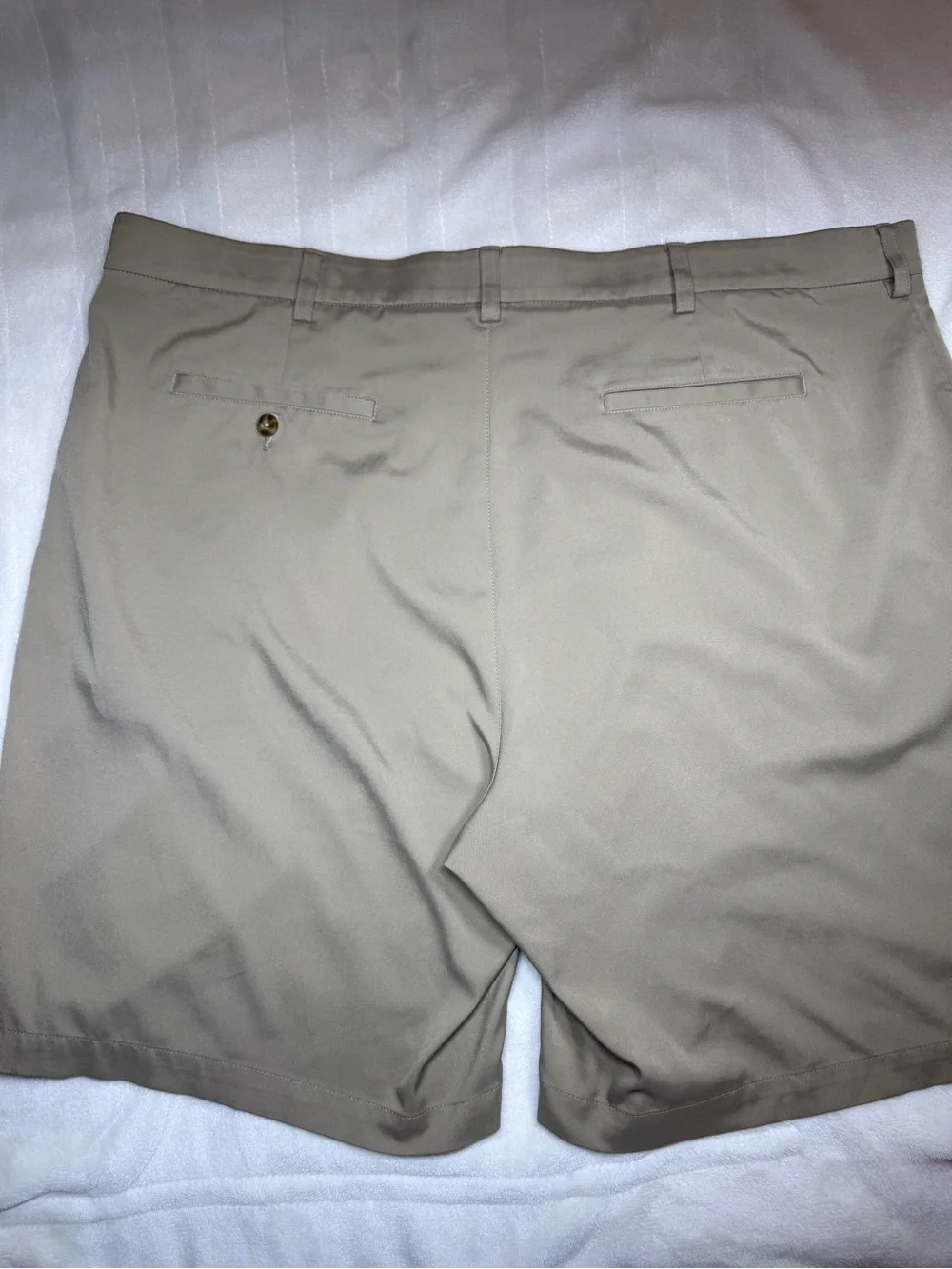 Roundtree & Yorke Men's Tan Performance Hybrid Shorts